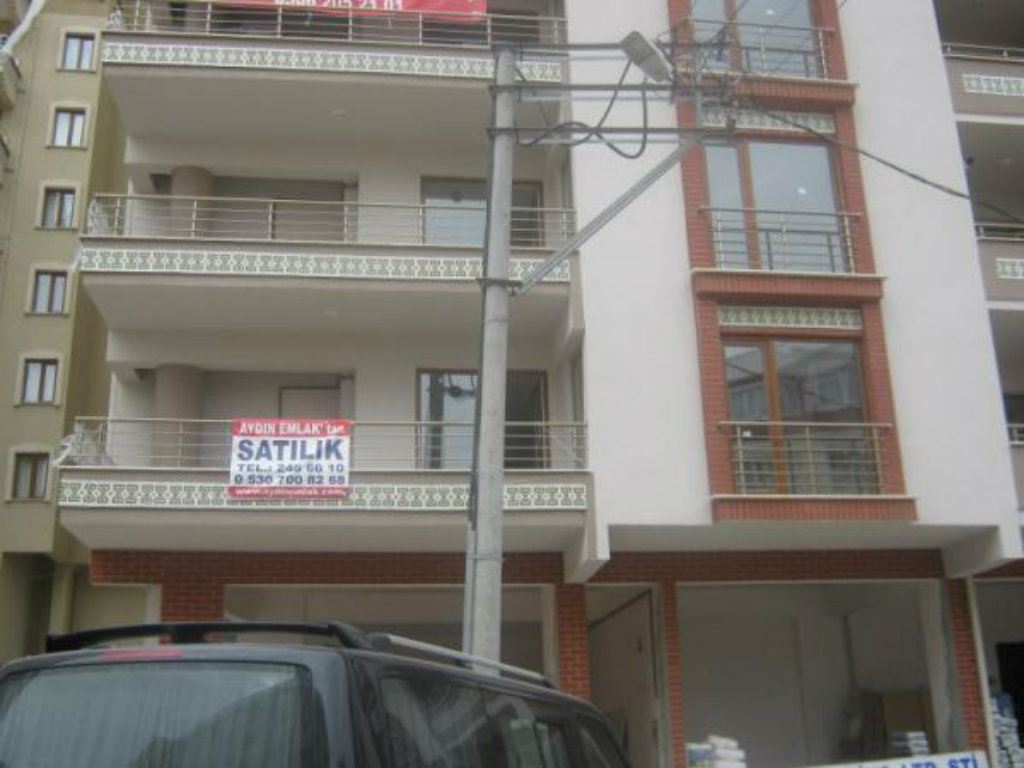 Emlakarena Com Bursa Ihsaniyede Satilik 2 1 Daire Site Ici Sifir Ticari Tapulu Bakimli